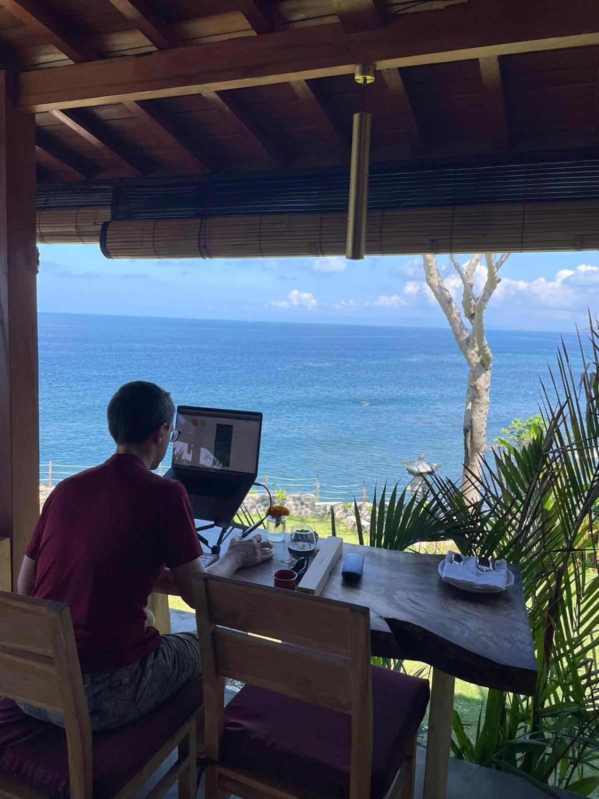 Bali Cliff Glamping Hotel Seraya Exterior foto